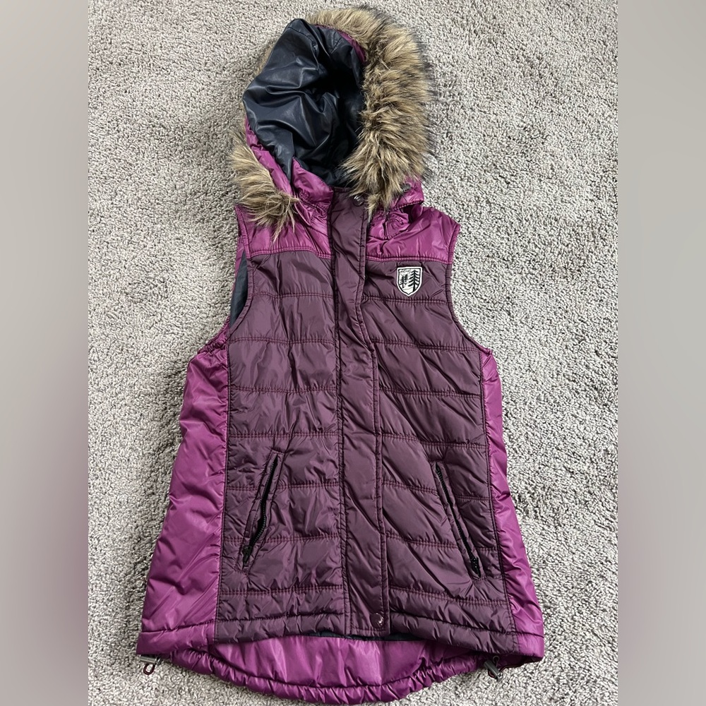 American Eagle Vest
